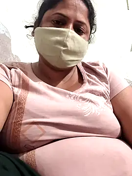 Snapshot of Mmm143 chatting on 19, 5, 2026 Mmm143 online show from 19, 5, 2026