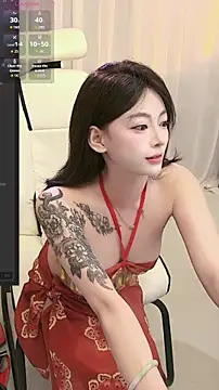 Snapshot of lulu5211 chatting on 14, 11, 2025 lulu5211 online show from 14, 11, 2025