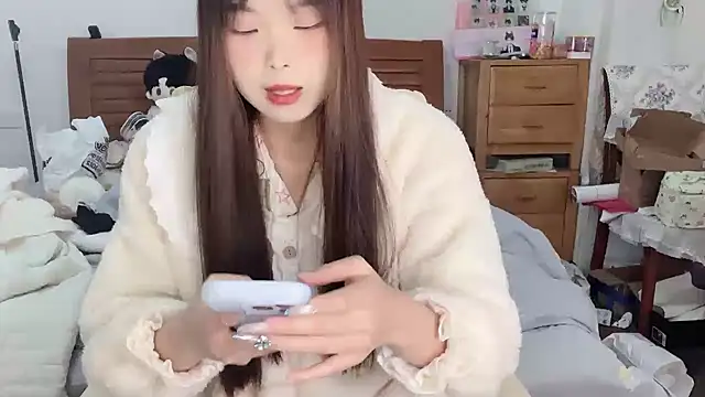 Snapshot of Akong11 chatting on 22, 11, 2025 Akong11 online show from 22, 11, 2025