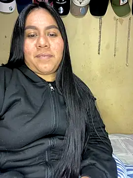 Snapshot of babyjuly19 chatting on 25, 10, 2025 babyjuly19 online show from 25, 10, 2025