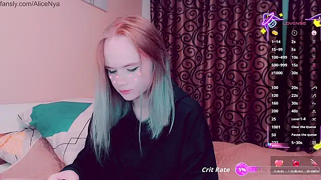 Snapshot of AliceNya_cute chatting on 6, 10, 2025 AliceNya cute online show from 6, 10, 2025
