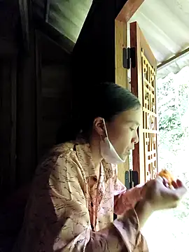 lily-00 online show from 7, 11, 2025