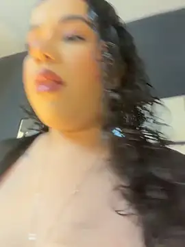 krisstenSantos online show from 4, 2, 2026