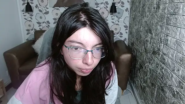 Snapshot of alllyson_ chatting on 29, 9, 2025 alllyson online show from 29, 9, 2025