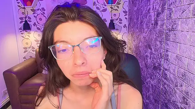Snapshot of alllyson_ chatting on 1, 10, 2025 alllyson online show from 1, 10, 2025