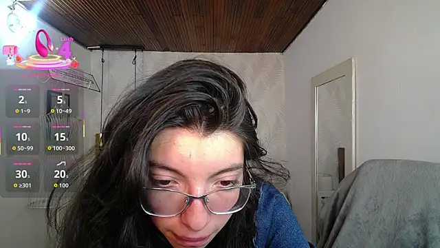 Snapshot of alllyson_ chatting on 15, 10, 2025 alllyson online show from 15, 10, 2025