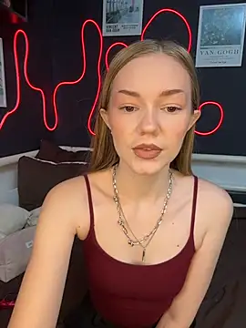 MilaMoone online show from 15, 2, 2026