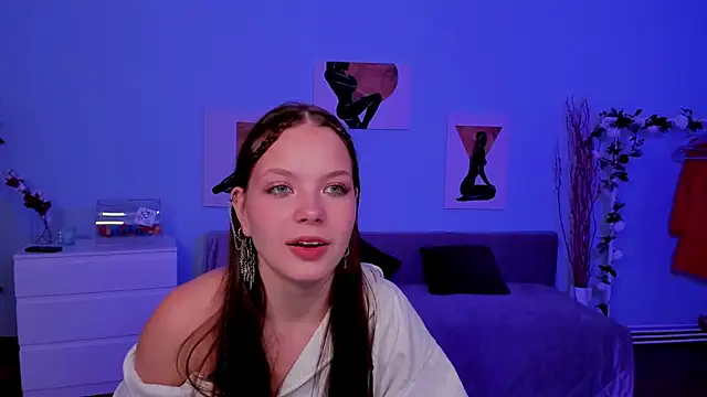 Snapshot of BetsyKiss chatting on 3, 10, 2025 BetsyKiss online show from 3, 10, 2025