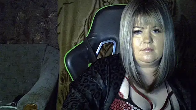 Snapshot of YuliiaSan chatting on 16, 10, 2025 YuliiaSan online show from 16, 10, 2025