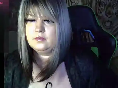 Snapshot of YuliiaSan chatting on 9, 11, 2025 YuliiaSan online show from 9, 11, 2025