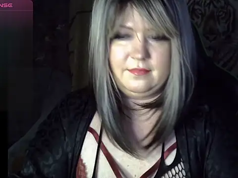 Snapshot of YuliiaSan chatting on 11, 11, 2025 YuliiaSan online show from 11, 11, 2025