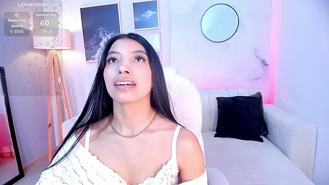 Tiffany Low online show from 11, 2, 2026