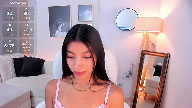 Tiffany Low online show from 23, 3, 2026