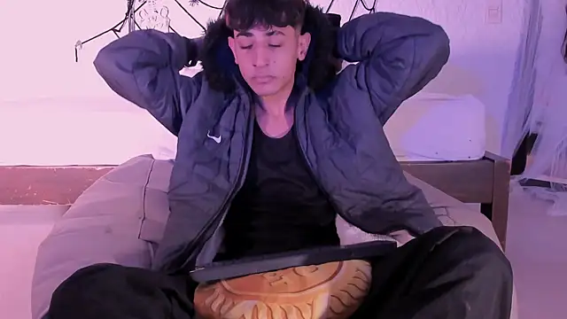 Snapshot of j_martony chatting on 20, 10, 2025 j martony online show from 20, 10, 2025