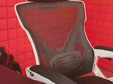 Snapshot of VyLouis2kk7 chatting on 17, 10, 2025 VyLouis2kk7 online show from 17, 10, 2025