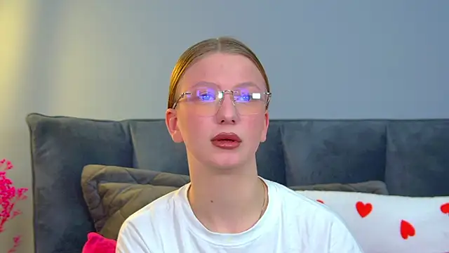 BeatriceBinoche online show from 25, 3, 2026