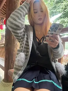 yuki june online show from 5, 12, 2025