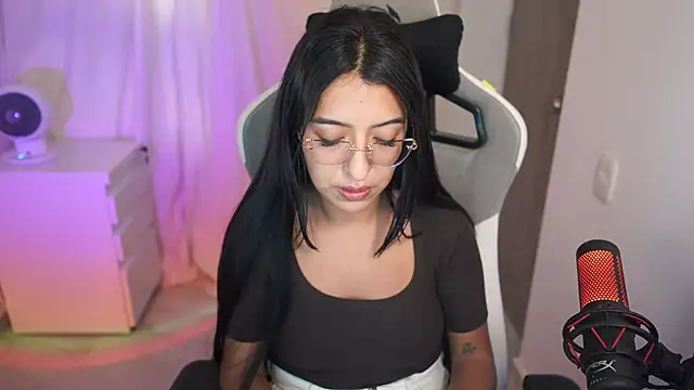 Valerygomez02 online show from 8, 10, 2025