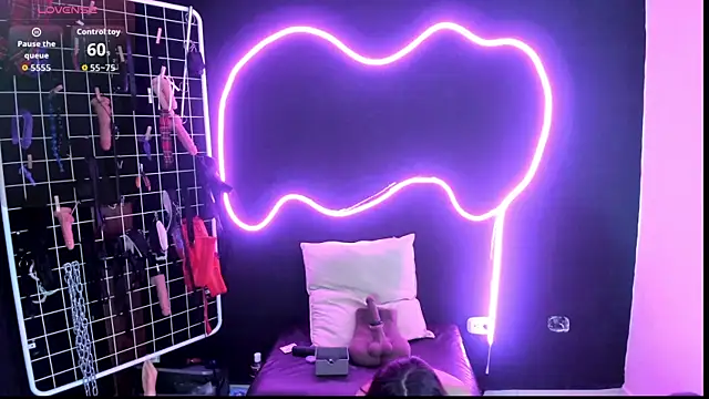 Mistress Megan BDSM online show from 6, 11, 2025