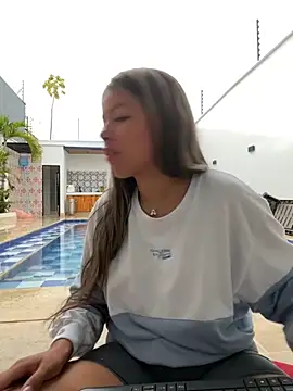 Snapshot of EMILIIA_RICHTER__ chatting on 12, 10, 2025 EMILIIA RICHTER online show from 12, 10, 2025