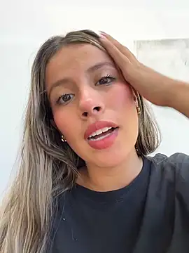 Snapshot of EMILIIA_RICHTER__ chatting on 25, 10, 2025 EMILIIA RICHTER online show from 25, 10, 2025