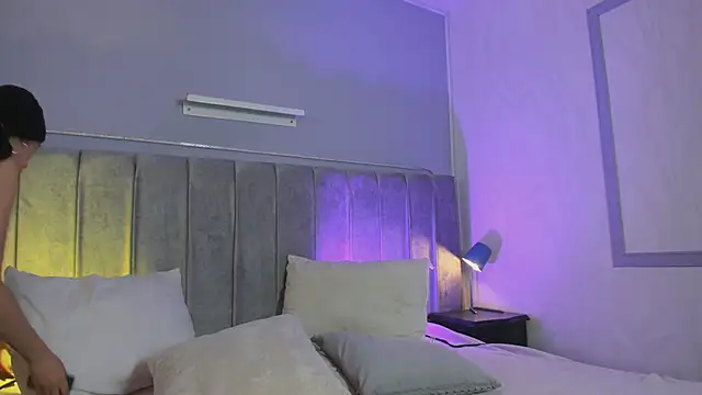 Peytonn Monroe online show from 29, 10, 2025