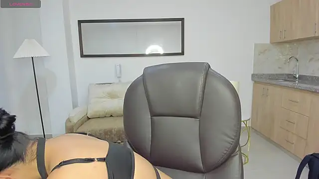 Snapshot of Mila_blaze chatting on 21, 10, 2025 Mila blaze online show from 21, 10, 2025