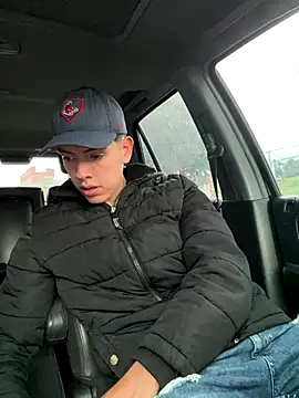 mattebret11 online show from 4, 11, 2025