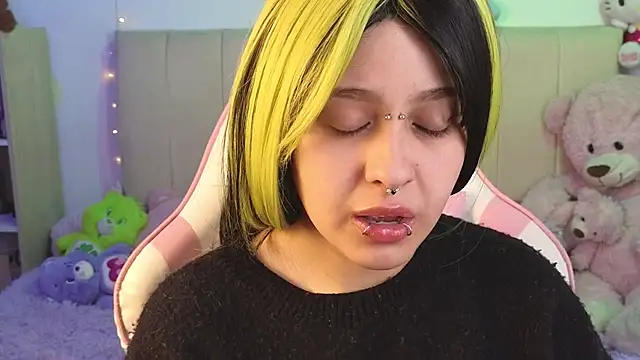 Snapshot of NekoWaifu chatting on 11, 6, 2026 NekoWaifu online show from 11, 6, 2026