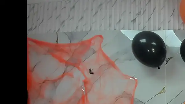 Isabella Blondetf online show from 28, 10, 2025