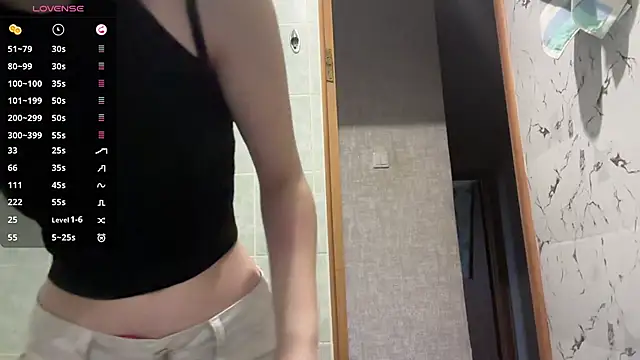 MargarettNewbie online show from 17, 10, 2025