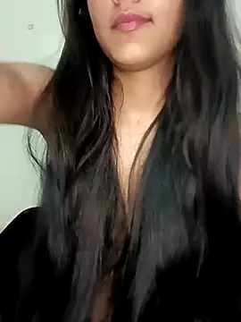 Snapshot of reetika6375 chatting on 5, 12, 2025 reetika6375 online show from 5, 12, 2025