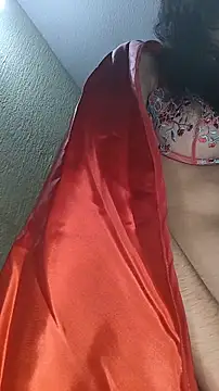 Emily-hottson online show from 2, 11, 2025