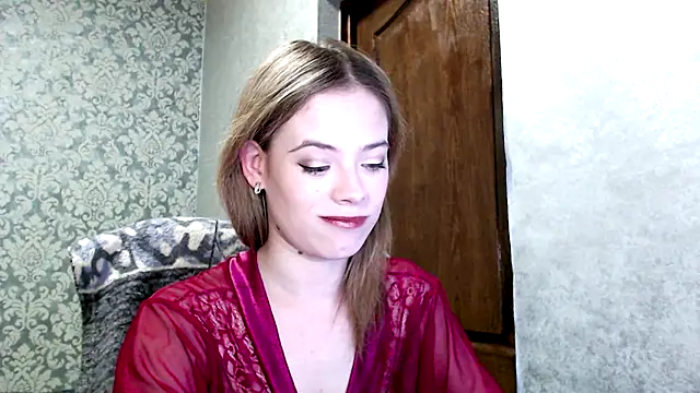 Snapshot of Kate__Loves chatting on 21, 10, 2025 Kate Loves online show from 21, 10, 2025