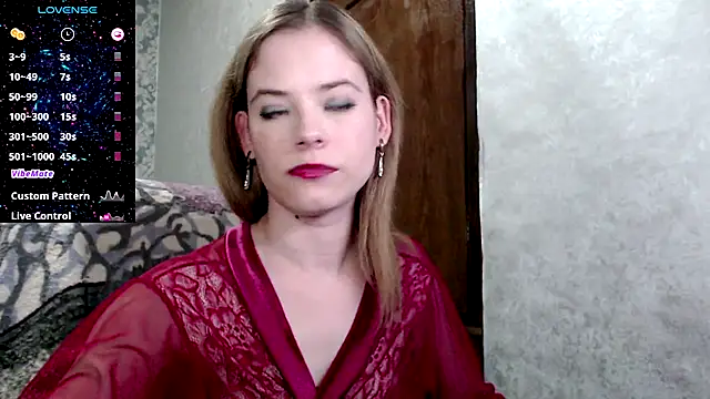 Snapshot of Kate__Loves chatting on 2, 11, 2025 Kate Loves online show from 2, 11, 2025