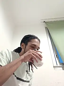 Snapshot of Mikaaa97 chatting on 2, 10, 2025 Mikaaa97 online show from 2, 10, 2025