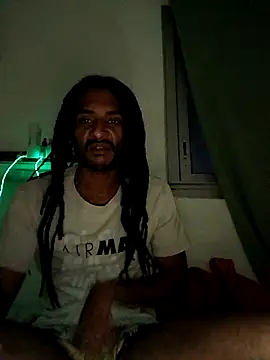 Snapshot of Mikaaa97 chatting on 6, 10, 2025 Mikaaa97 online show from 6, 10, 2025