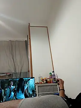 Snapshot of Mikaaa97 chatting on 6, 11, 2025 Mikaaa97 online show from 6, 11, 2025