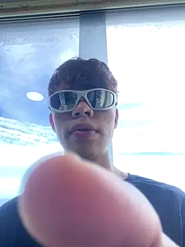 Zacktorres  online show from 1, 12, 2025