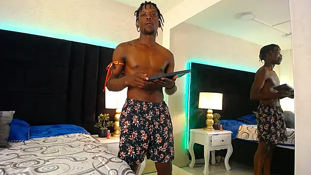 Snapshot of SkylerBigxxx chatting on 14, 4, 2026 SkylerBigxxx online show from 14, 4, 2026