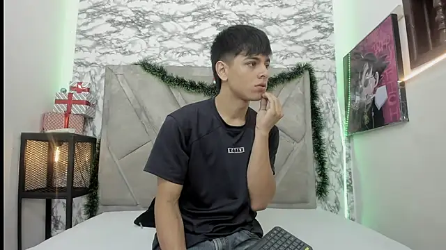 Logan Jhonson online show from 14, 12, 2025