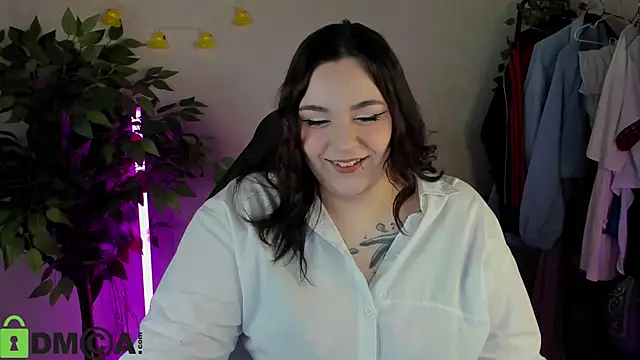 Mia R0ss online show from 4, 2, 2026