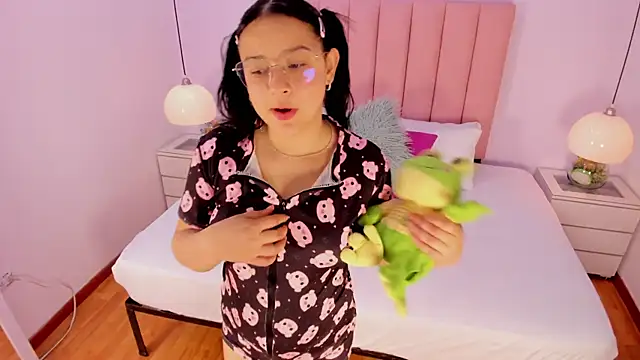 Snapshot of Amy_Ferreira chatting on 23, 11, 2025 Amy Ferreira online show from 23, 11, 2025