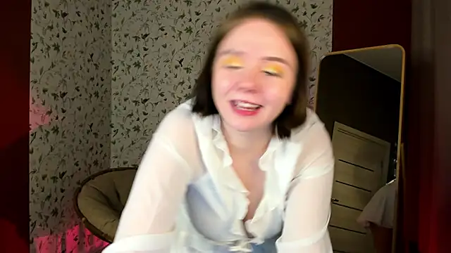 Sophi X online show from 3, 12, 2025