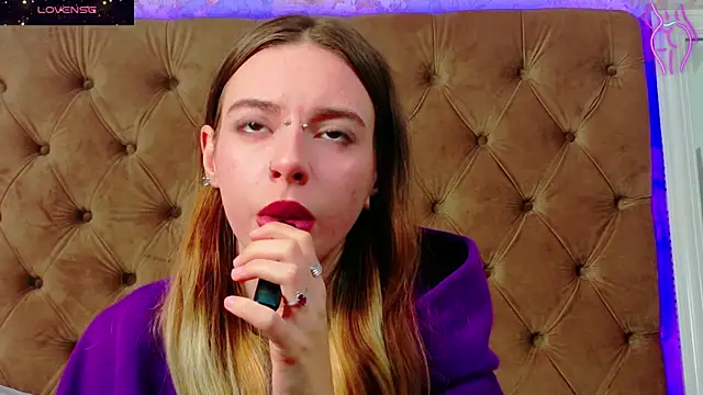 Snapshot of CoraVex chatting on 5, 12, 2025 CoraVex online show from 5, 12, 2025