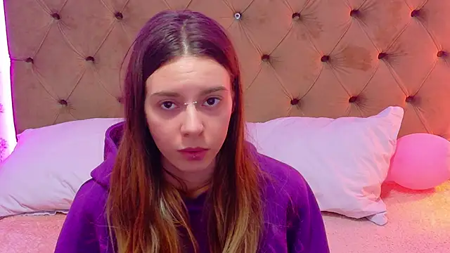 CoraVex online show from 4, 4, 2026