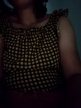 Snapshot of Poppy-y chatting on 7, 10, 2025 Poppy-y online show from 7, 10, 2025