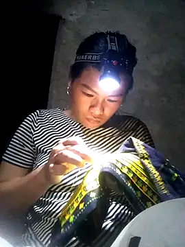 Snapshot of Qinjid002 chatting on 13, 10, 2025 Qinjid002 online show from 13, 10, 2025