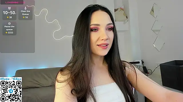 Helen Spark online show from 19, 11, 2025