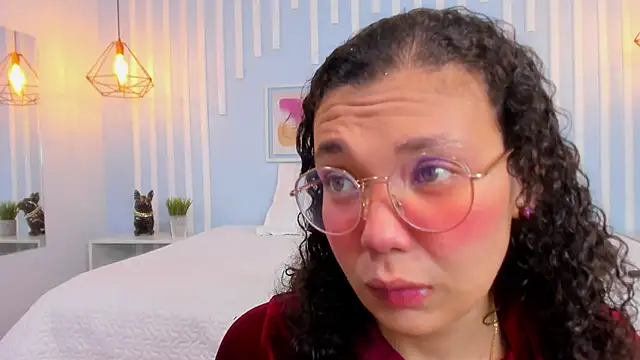 SweetStarr  online show from 5, 10, 2025